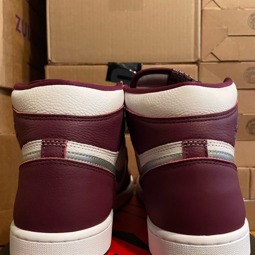 Jordan 1 High - Picture 6 of 16